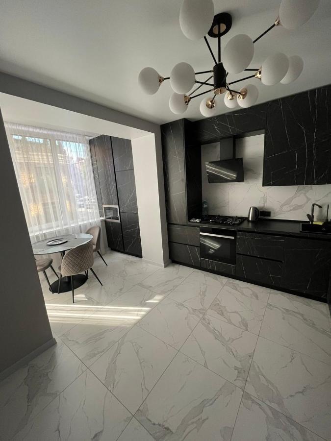 Апартаменти Люкс3 Khmelʼnytsʼkyy Extérieur photo